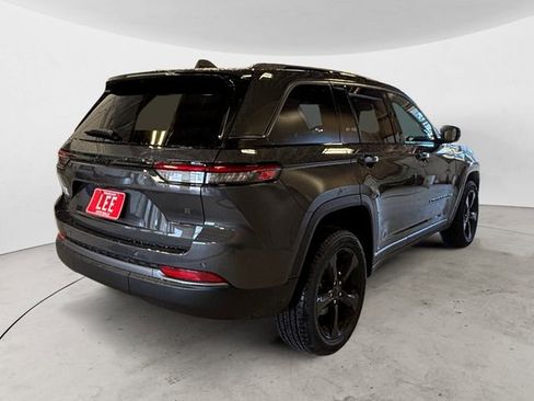 New 2026 Jeep Grand Cherokee Limited w/ Limited Altitude Package AWD/4WD image 6