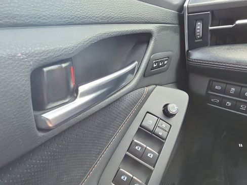 Used 2019 Toyota Avalon Touring image 16