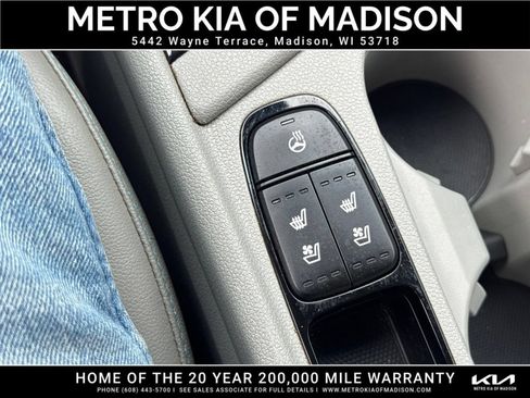 Used 2018 Kia Niro EX Premium FWD image 26
