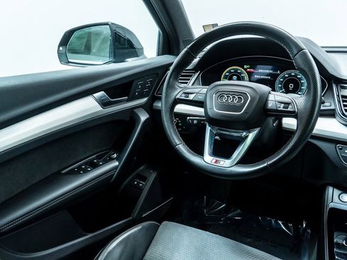 Used 2021 Audi Q5 e Premium Plus w/ Premium Plus Package image 22