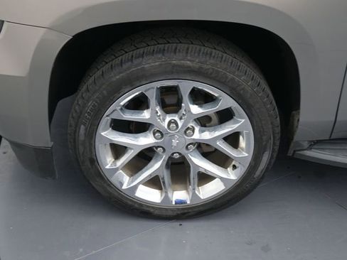 Used 2018 Chevrolet Tahoe LT image 9