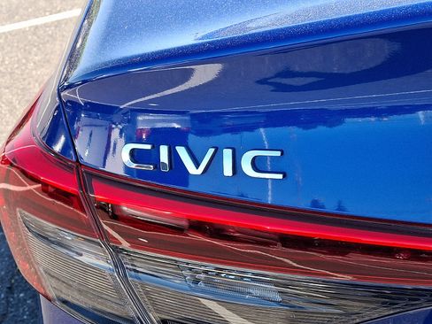 Certified 2024 Honda Civic EX image 30