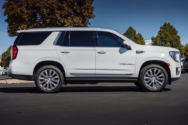 Used 2021 GMC Yukon Denali w/ Denali Ultimate Package AWD/4WD image 5