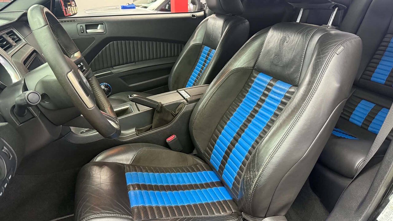 Used 2011 Ford Mustang Shelby GT500 RWD image 10