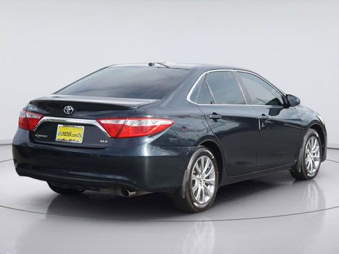 Used 2015 Toyota Camry XLE FWD image 6