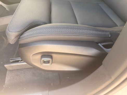 New 2025 Volvo EX90 Ultra image 14