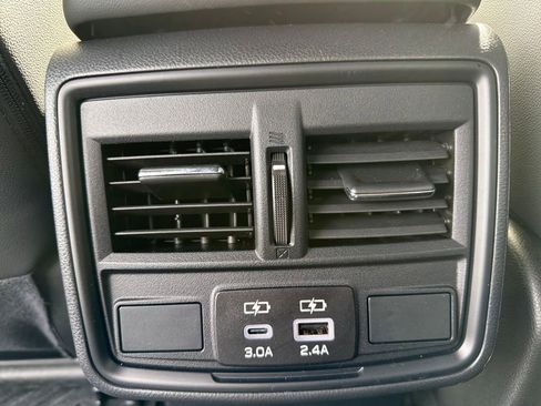 Used 2025 Subaru Forester Premium image 25