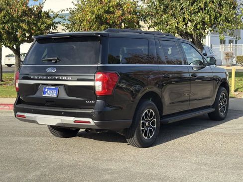 Used 2024 Ford Expedition Max XLT image 4
