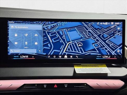 Used 2025 BMW X3 xDrive30i w/ Premium Package image 12