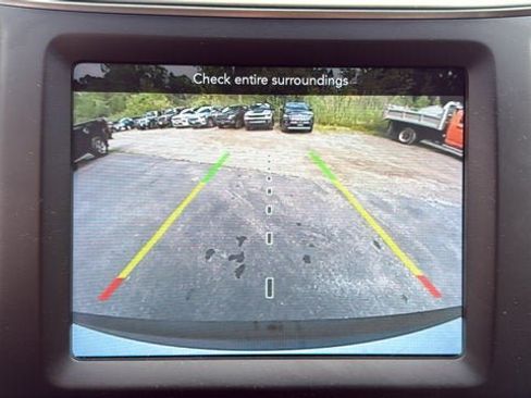Certified 2022 Jeep Cherokee Latitude w/ Sun & Sound Group AWD/4WD image 20