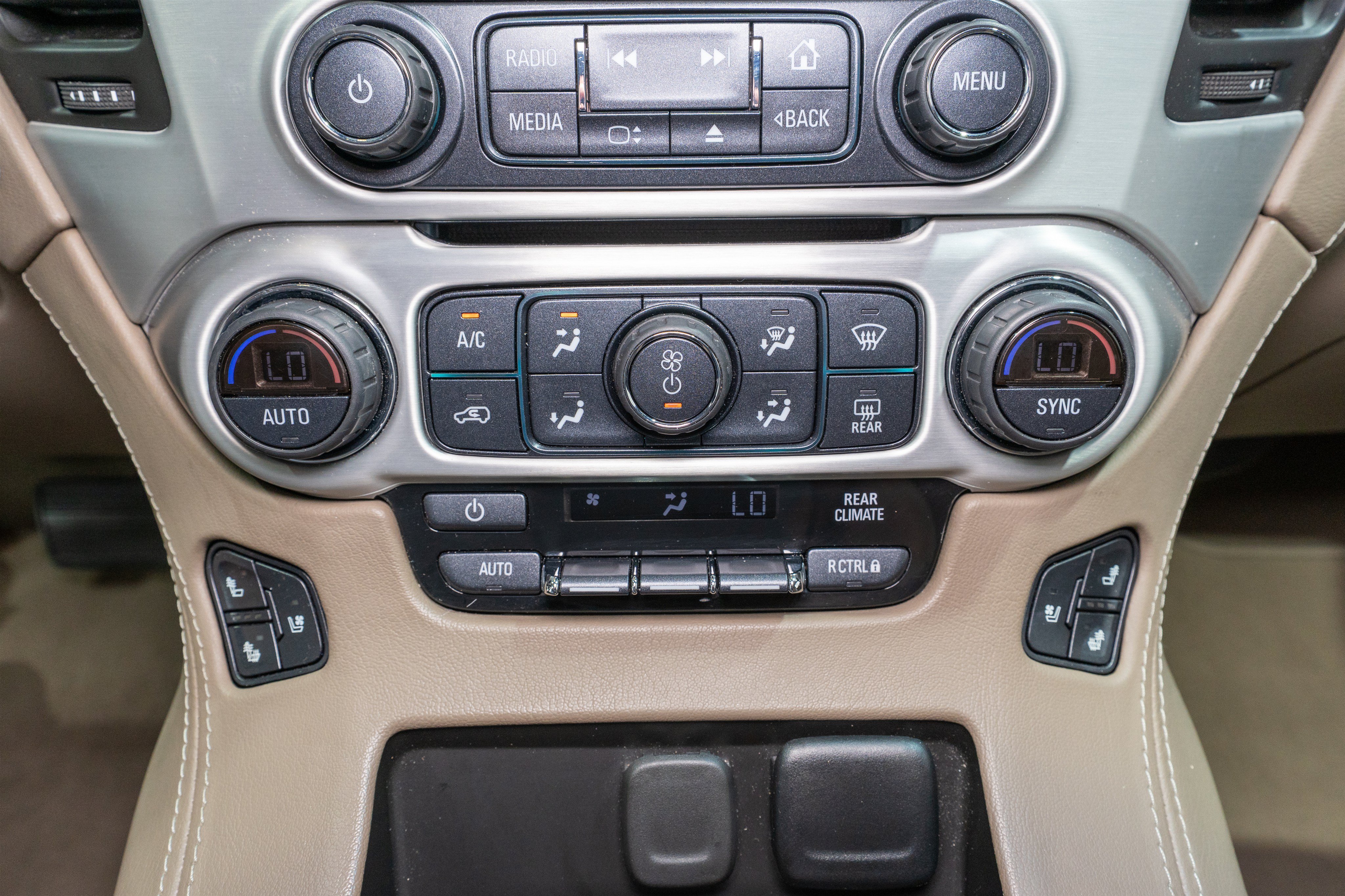 Used 2019 GMC Yukon SLT w/ Premium Edition AWD/4WD image 21