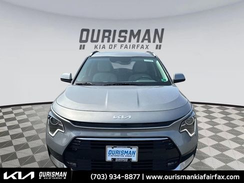 New 2025 Kia Niro EX Touring image 7