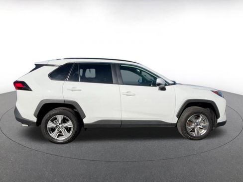 Used 2025 Toyota RAV4 XLE image 16
