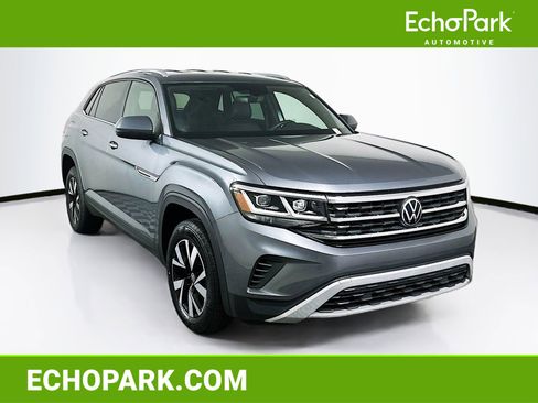 Used 2023 Volkswagen Atlas Cross Sport SE image 1