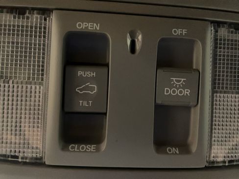 Used 2019 Honda CR-V EX image 11