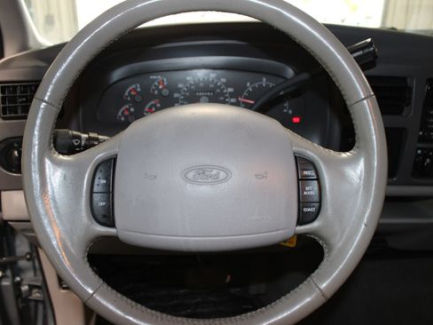 Used 2000 Ford Excursion XLT AWD/4WD image 11