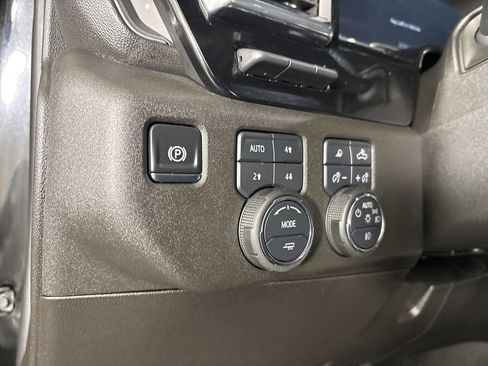 Used 2025 Chevrolet Silverado 3500 LTZ w/ LTZ Premium Package image 10