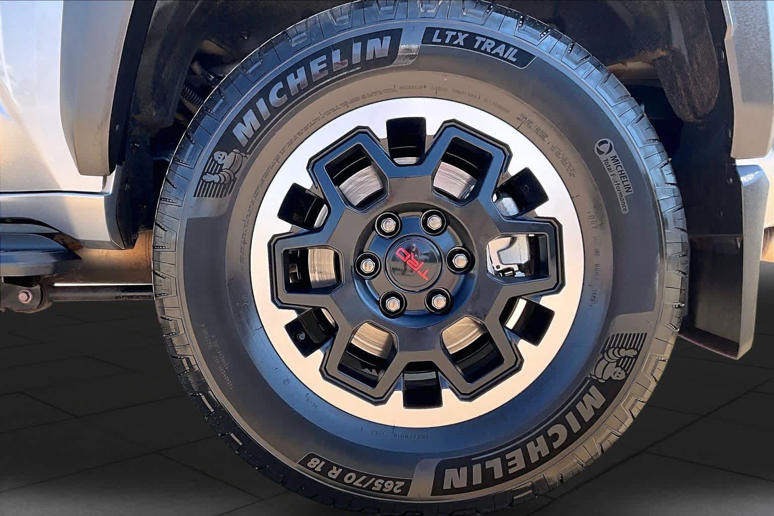 Used 2025 Toyota 4Runner TRD Off-Road AWD/4WD image 10
