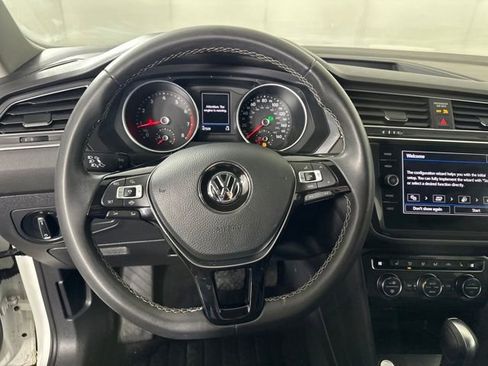 Used 2021 Volkswagen Tiguan SE image 14