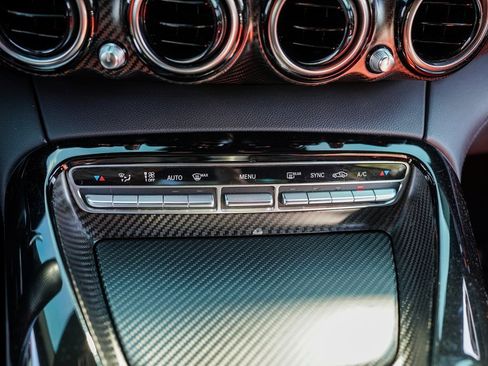 Used 2018 Mercedes-Benz AMG GT S image 29
