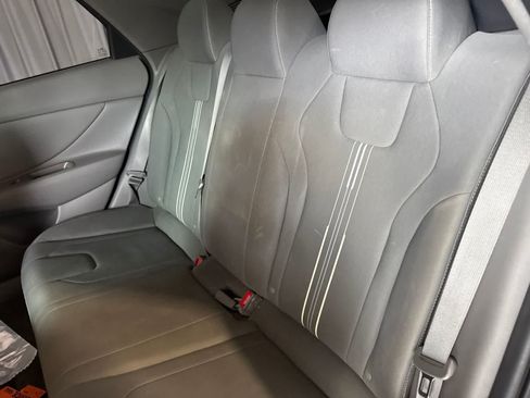 Used 2023 Hyundai Elantra SEL w/ Convenience Package FWD image 16