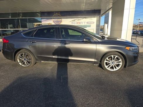 Used 2020 Ford Fusion SEL image 4