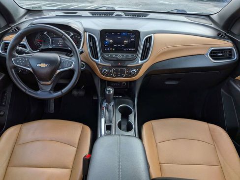Used 2020 Chevrolet Equinox Premier FWD image 2