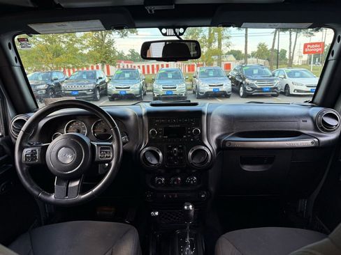 Used 2018 Jeep Wrangler Unlimited Sport S image 13