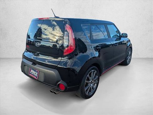 Used 2018 Kia Soul ! FWD image 5