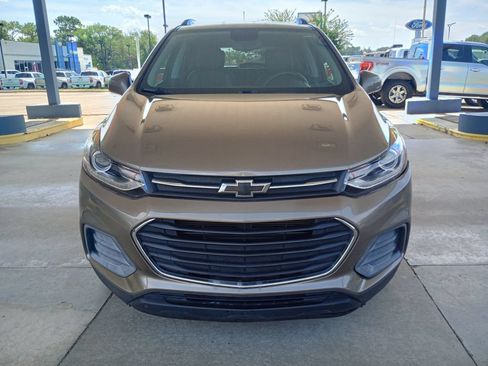 Used 2022 Chevrolet Trax LT w/ Sport Edition FWD image 8