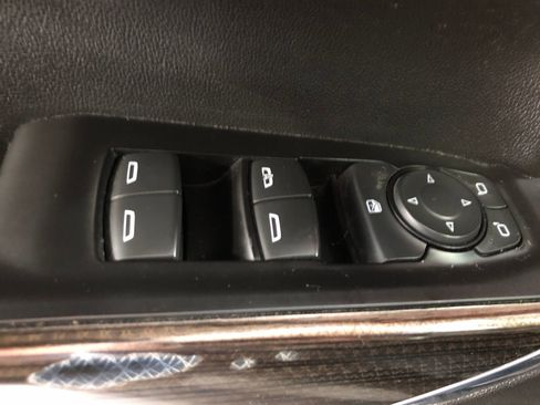 Used 2020 Chevrolet Silverado 1500 LT w/ All-Star Edition image 37