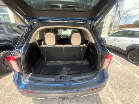 Used 2021 Ford Explorer XLT w/ Equipment Group 202A RWD image 6