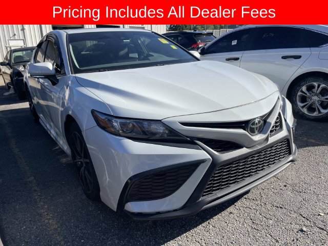 Used 2024 Toyota Camry SE w/ Convenience Package FWD image 13