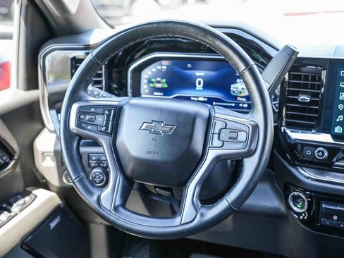 Used 2024 Chevrolet Silverado 2500 ZR2 w/ Technology Package AWD/4WD image 16