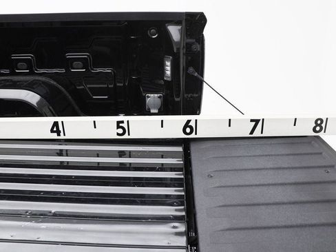 Used 2023 GMC Sierra 1500 SLT w/ X31 Off-Road Package image 10