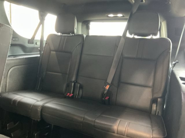 Used 2022 Chevrolet Suburban RST AWD/4WD image 30