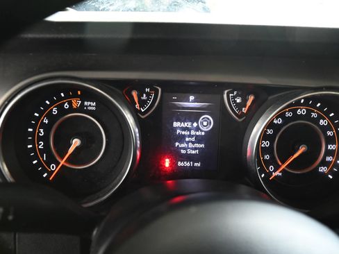 Used 2022 Jeep Wrangler Sport AWD/4WD image 9