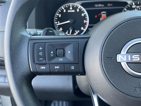 Certified 2025 Nissan Pathfinder S image 10