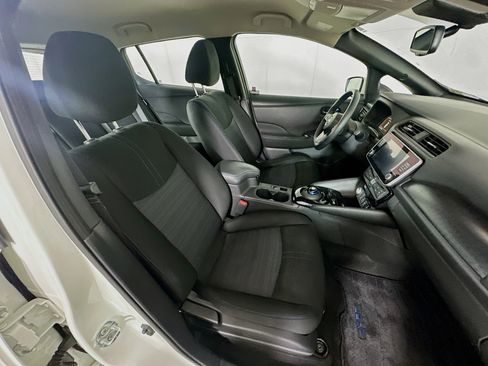 Used 2023 Nissan Leaf SV Plus image 30