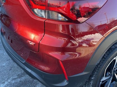 Used 2023 Chevrolet TrailBlazer RS w/ Sun and Liftgate Package image 16