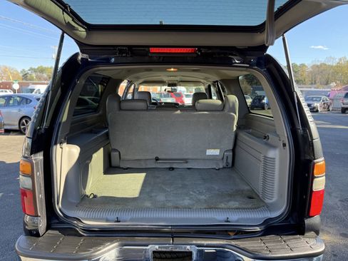 Used 2004 GMC Yukon XL SLT w/ Preferred Equipment Group image 20