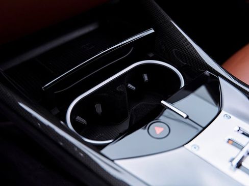 Used 2024 Ferrari Purosangue AWD/4WD image 91