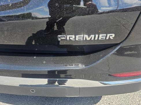 Used 2020 Chevrolet Equinox Premier FWD image 38