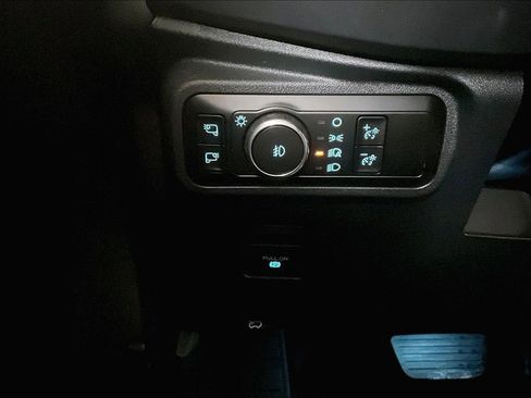 Used 2025 Ford Bronco Badlands image 37