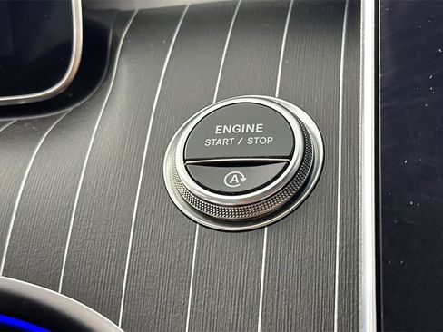 Used 2023 Mercedes-Benz C 300 Sedan image 25