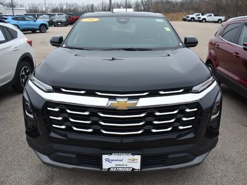 Used 2025 Chevrolet Equinox LT FWD image 9