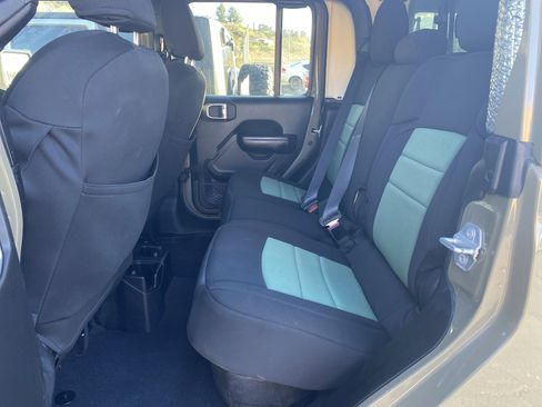 Used 2020 Jeep Gladiator Mojave image 18