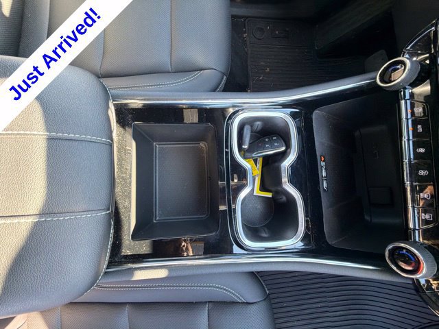 Used 2025 Chevrolet Traverse LT w/ Sun and Wheel Package FWD image 30