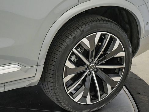 Certified 2026 Volvo XC90 B6 Plus AWD/4WD image 11