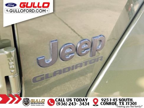 Used 2021 Jeep Gladiator Sport AWD/4WD image 7